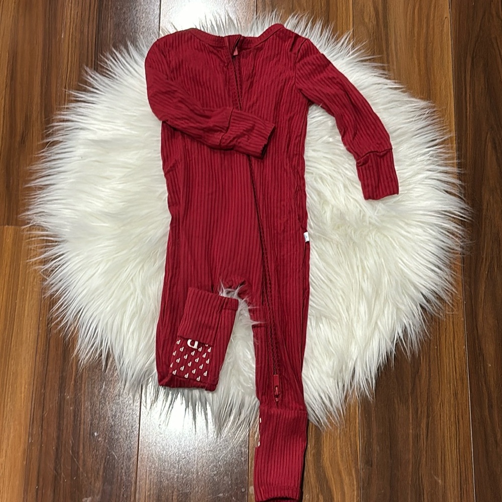 Posh peanut ribbed red convertible footie 6-9 months